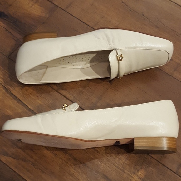 Alamfi Cream‎ and Gold Buckle Leather Flats - Picture 3 of 5